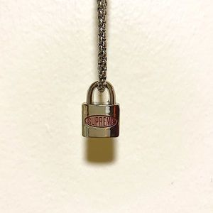 Custom Supreme chain, made out of supreme pin.